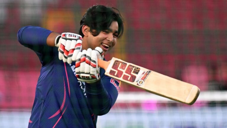 Vaibhav Sooryavanshi Leaves Behind MS Dhoni, Virat Kohli In Popularity Race – Vaibhav Sooryavanshi: IPL 2026 کا نیا سپر اسٹار جس نے دھونی اور کوہلی کو پیچھے چھوڑ دیا