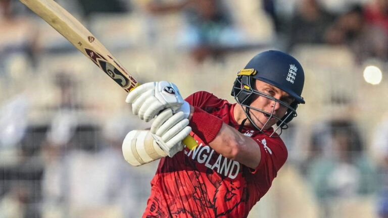 ‘Disappointing’ – Sangakkara on Sam Curran turning out for Surrey with IPL still – سم کران کی واپسی پر کمارا سنگاکارا کا مایوسی کا اظہار: آئی پی ایل تنازعہ
