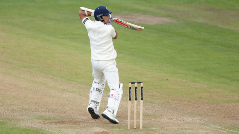 Ekansh Singh 95 props up Lions after Tiaan van Vuuren five-for – انگلینڈ لائنز بمقابلہ جنوبی افریقہ اے: ایکانش سنگھ کی شاندار اننگز اور وان ورین کی تباہ کن بولنگ