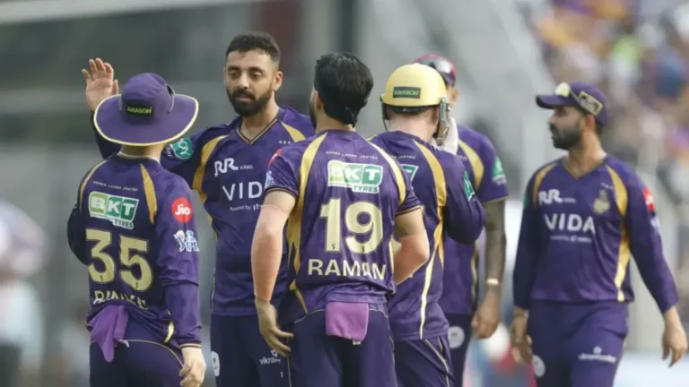 کولکاتا نائٹ رائیڈرز کو بڑا دھچکا: ورون چکرورتی کی غیر موجودگی اور پلے آف کی مشکلات