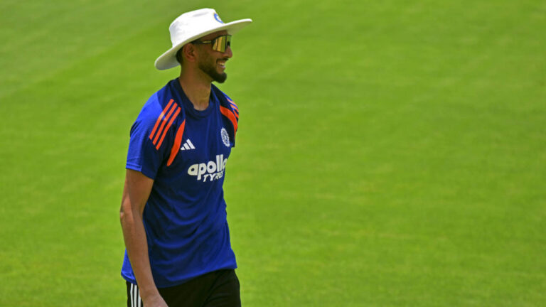 Prasidh replaces Siraj for Ireland and England T20Is – پراسدھ نے آئرلینڈ اور انگلینڈ کے ٹی ٹوئنٹی میچز کے لیے سراج کی جگہ لے لی: ورک لوڈ مینجمنٹ کی اہم حکمت عملی